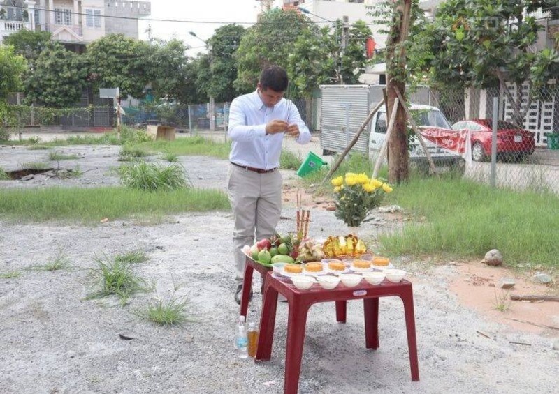 Những điều cần lưu ý quan trọng khi cuốc đất động thổ